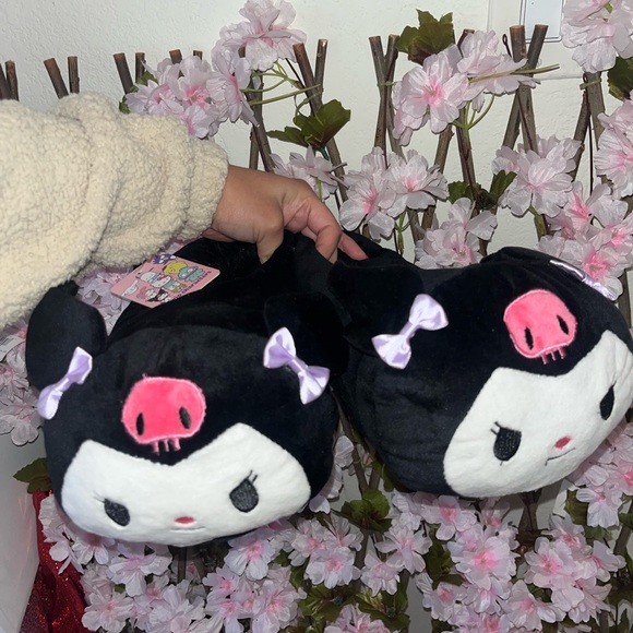 Kuromi fluffy slippers - Picture 3 of 4